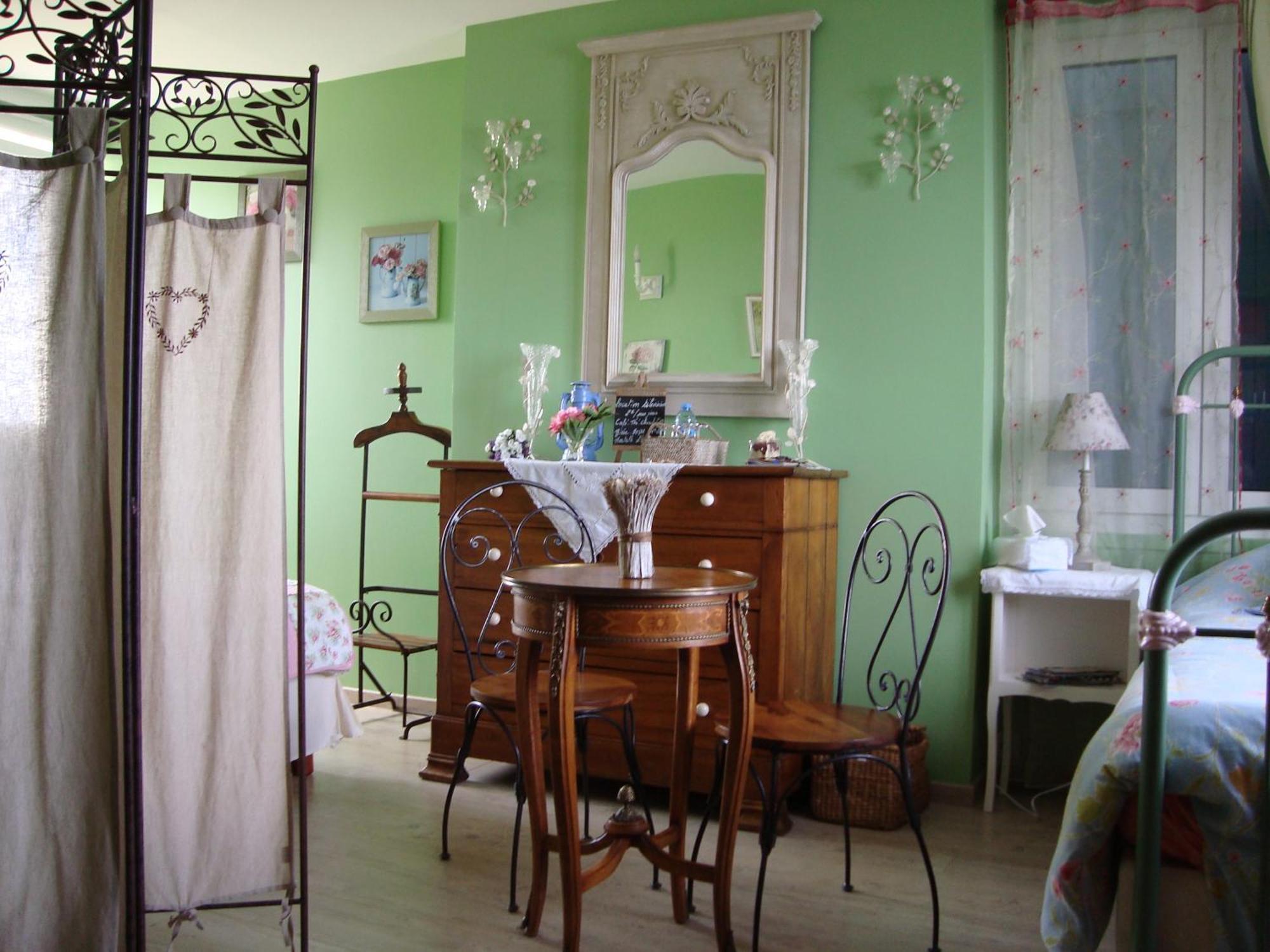 D'hotes Aux Portes De Brehat Bed & Breakfast 2*